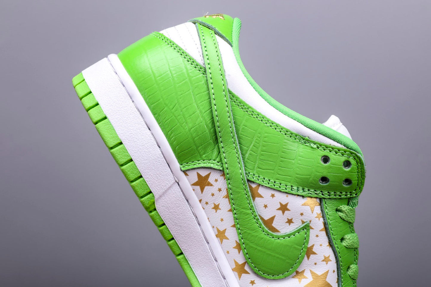 SUP x Dunk Low SB ‘Mean Green’