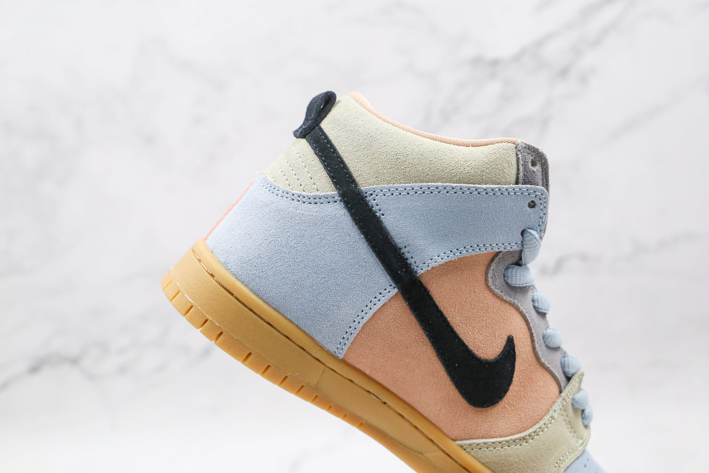 Dunk High SB 'High Spectrum’