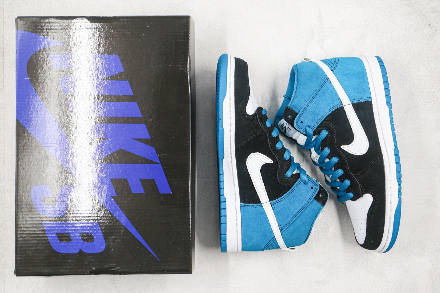Dunk High SB 'Send Help’