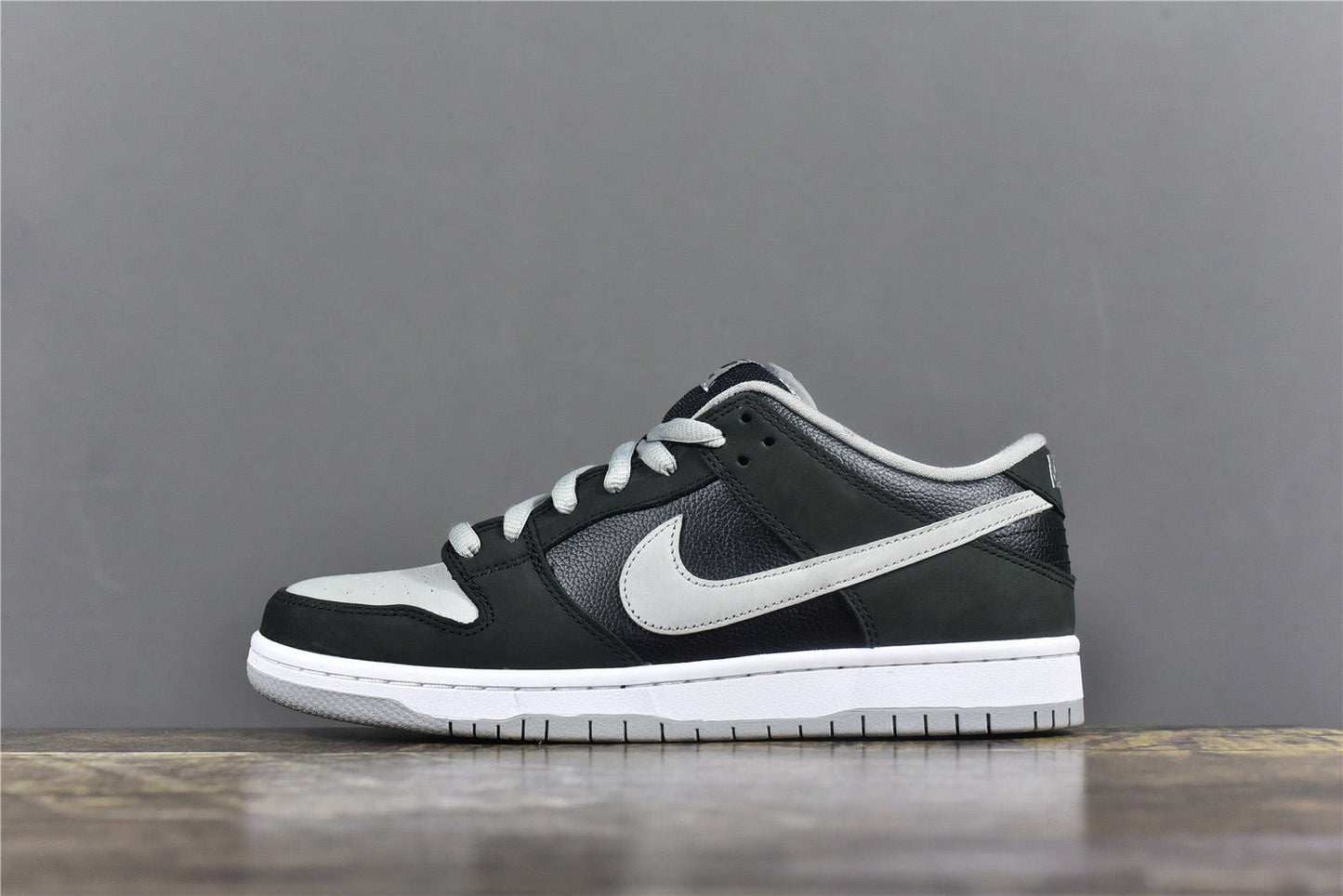 SB Dunk Low ‘Shadow’