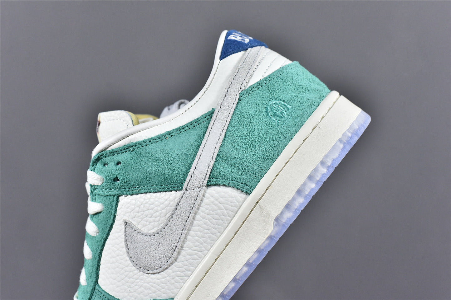Dunk Low SB 'Kasina Neptune’