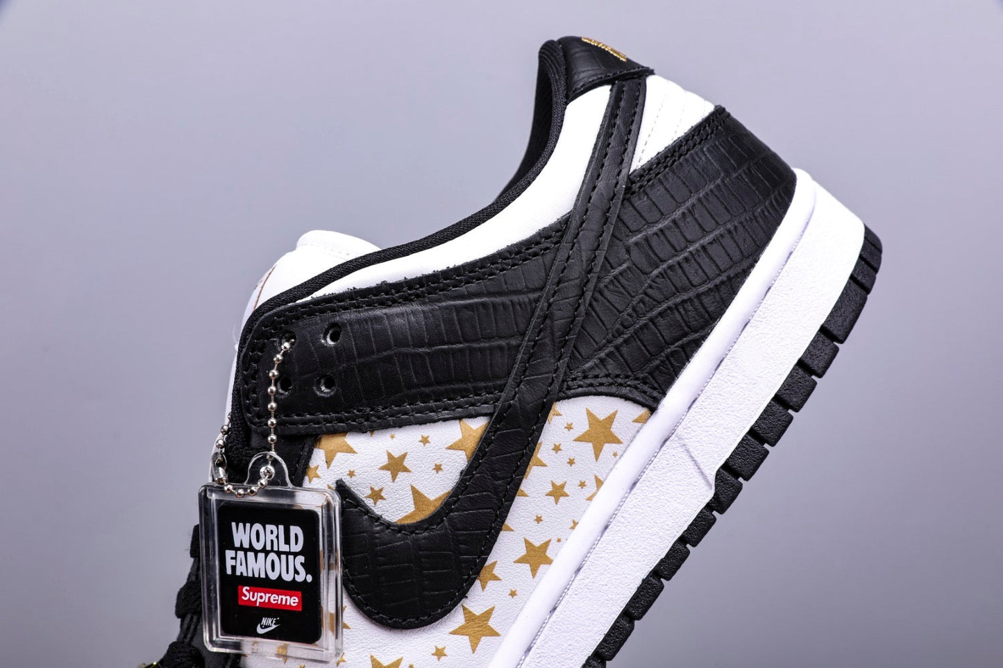 SUP x Dunk Low SB ‘Black’
