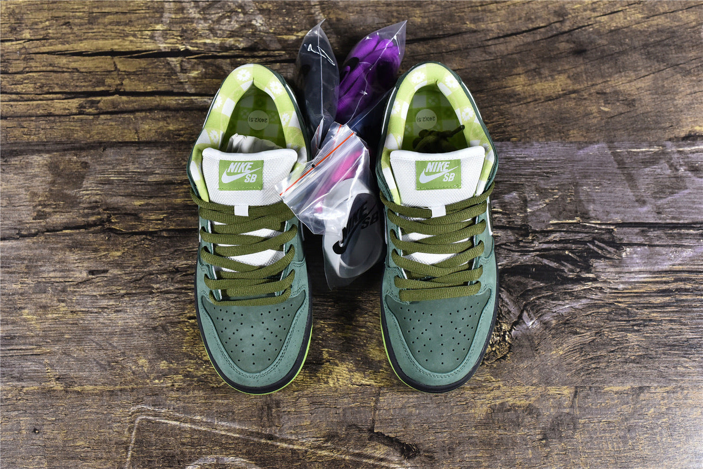 Dunk Low "Green Lobster"