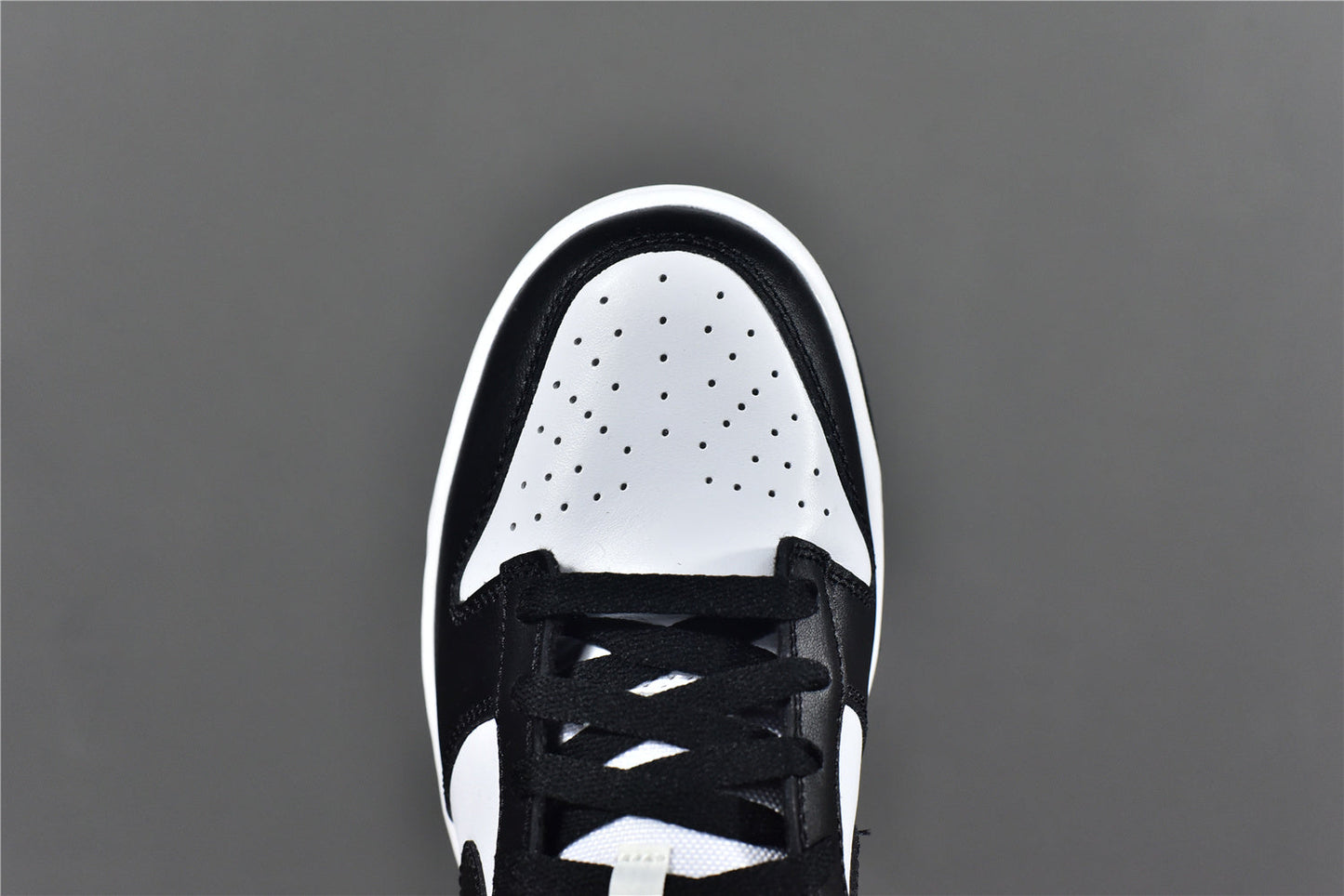 Dunk Low Retro ‘white black’