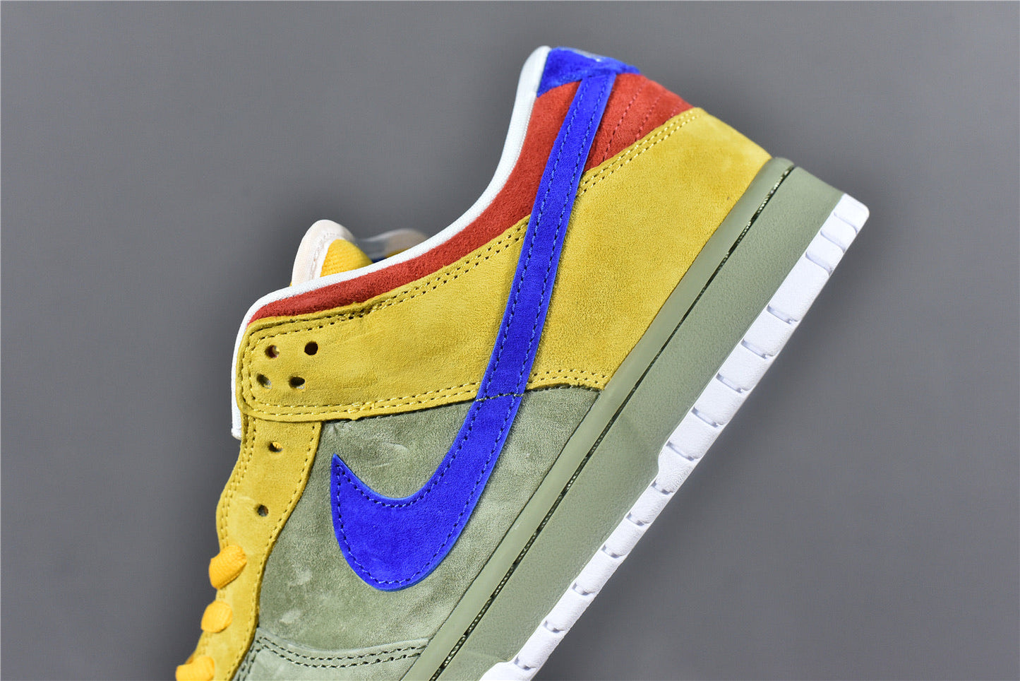 Dunk Low ‘Puff And Stuff’