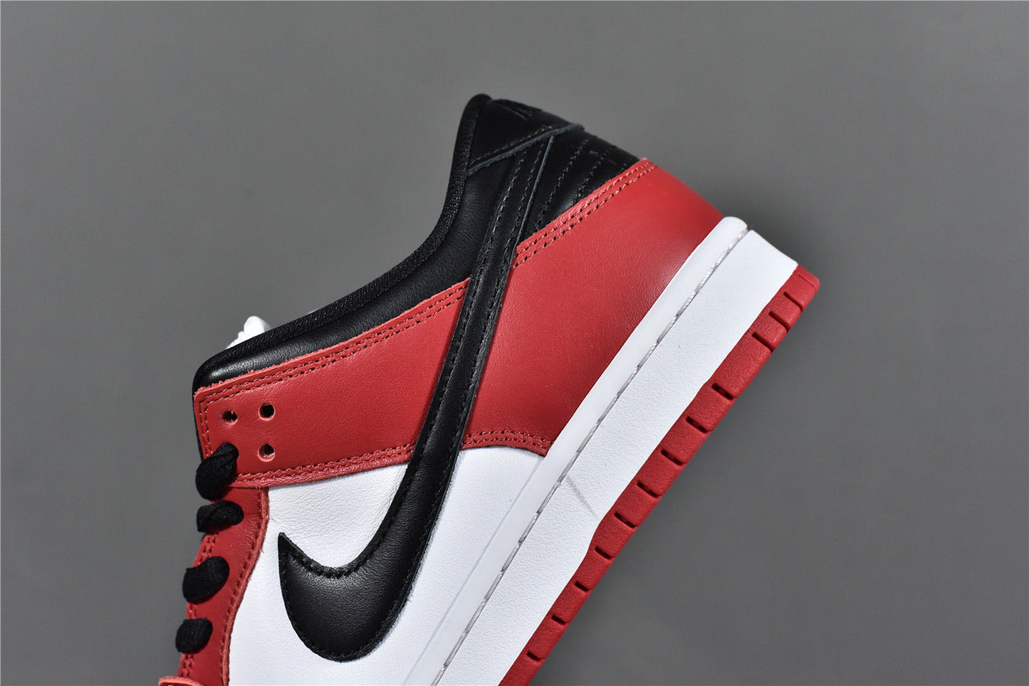 Dunk Low ‘Chicago’