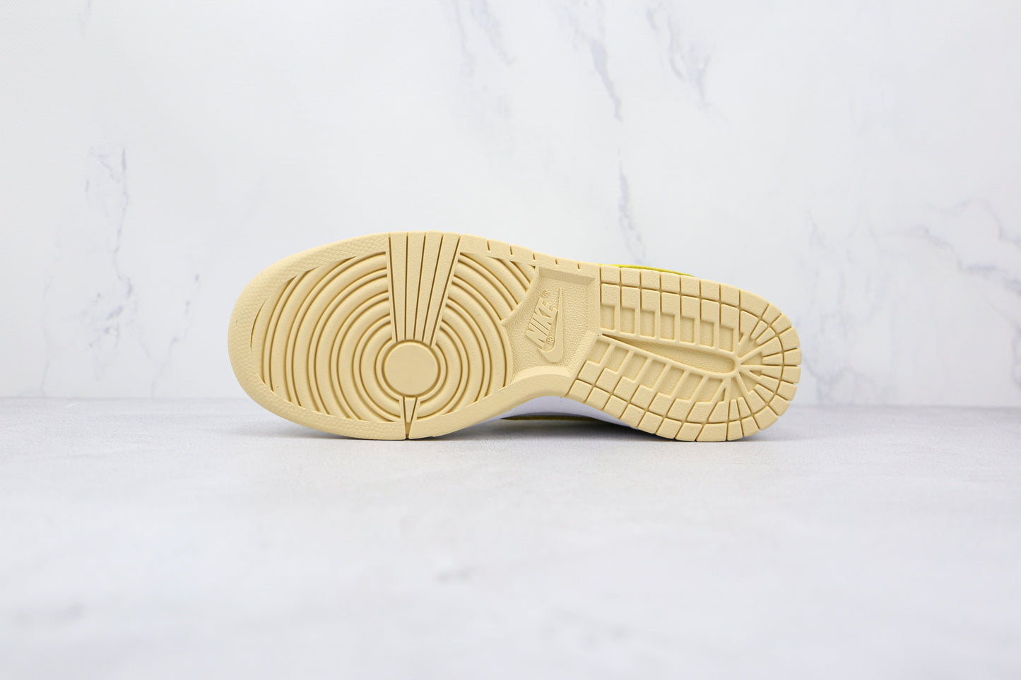Dunk Low “Yellow Strike”