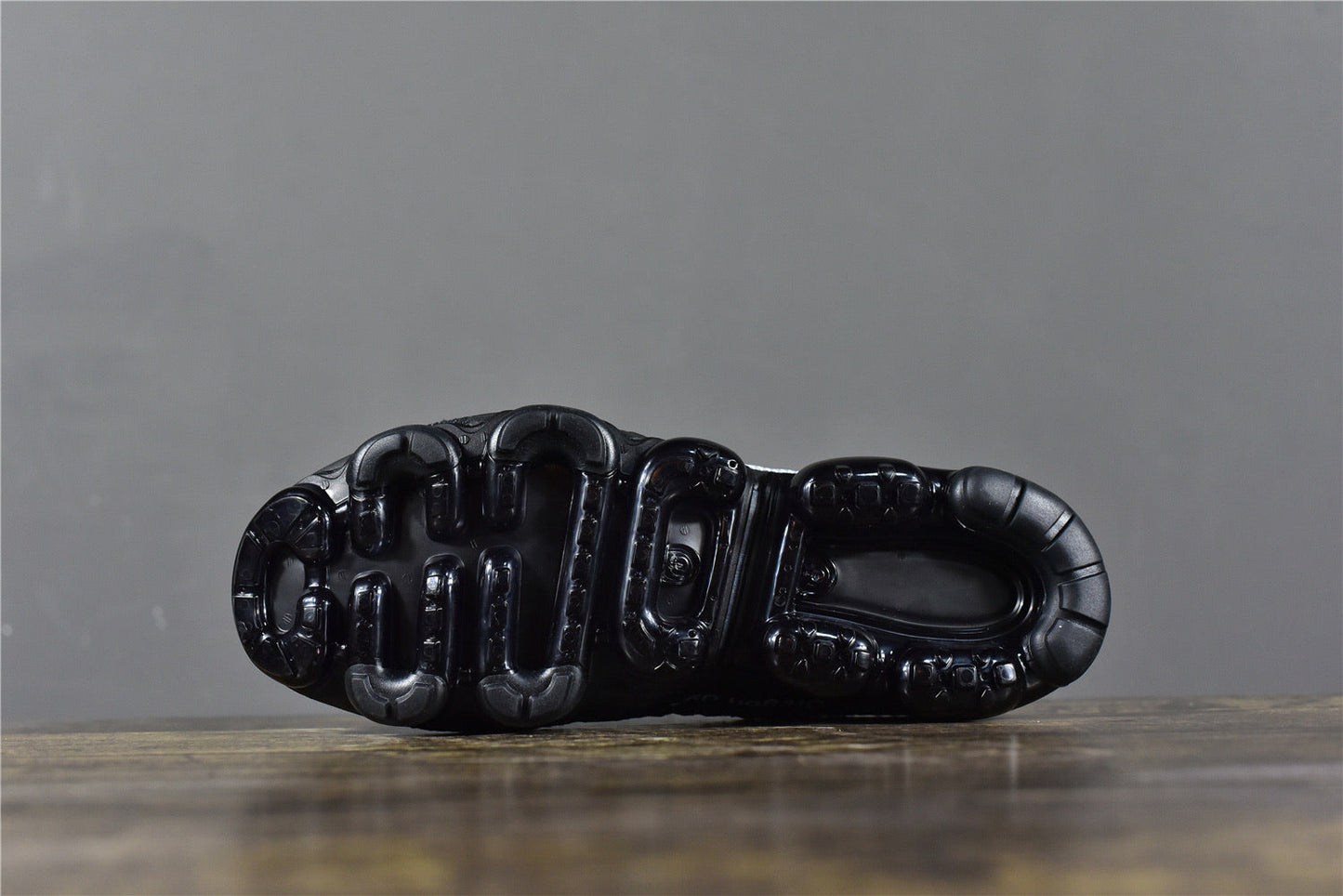 OW x Air VaporMax 'The Ten'