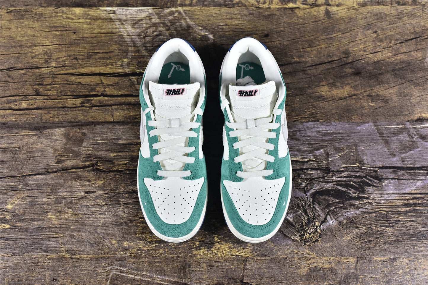 Dunk Low SB 'Kasina Neptune’