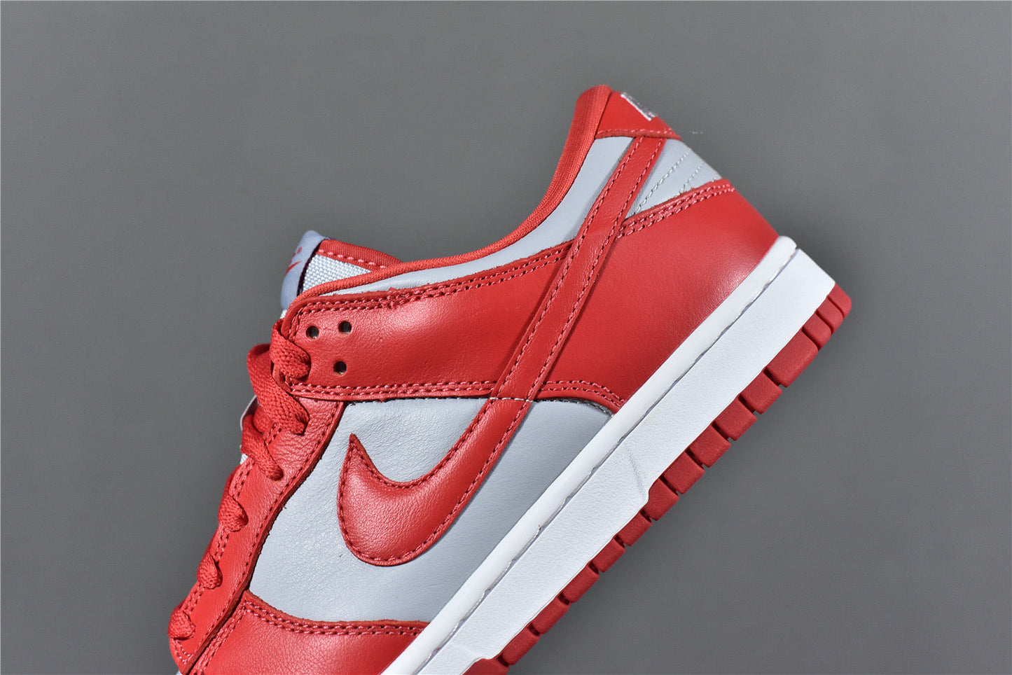 Dunk Low SB ' Medium Grey ‘