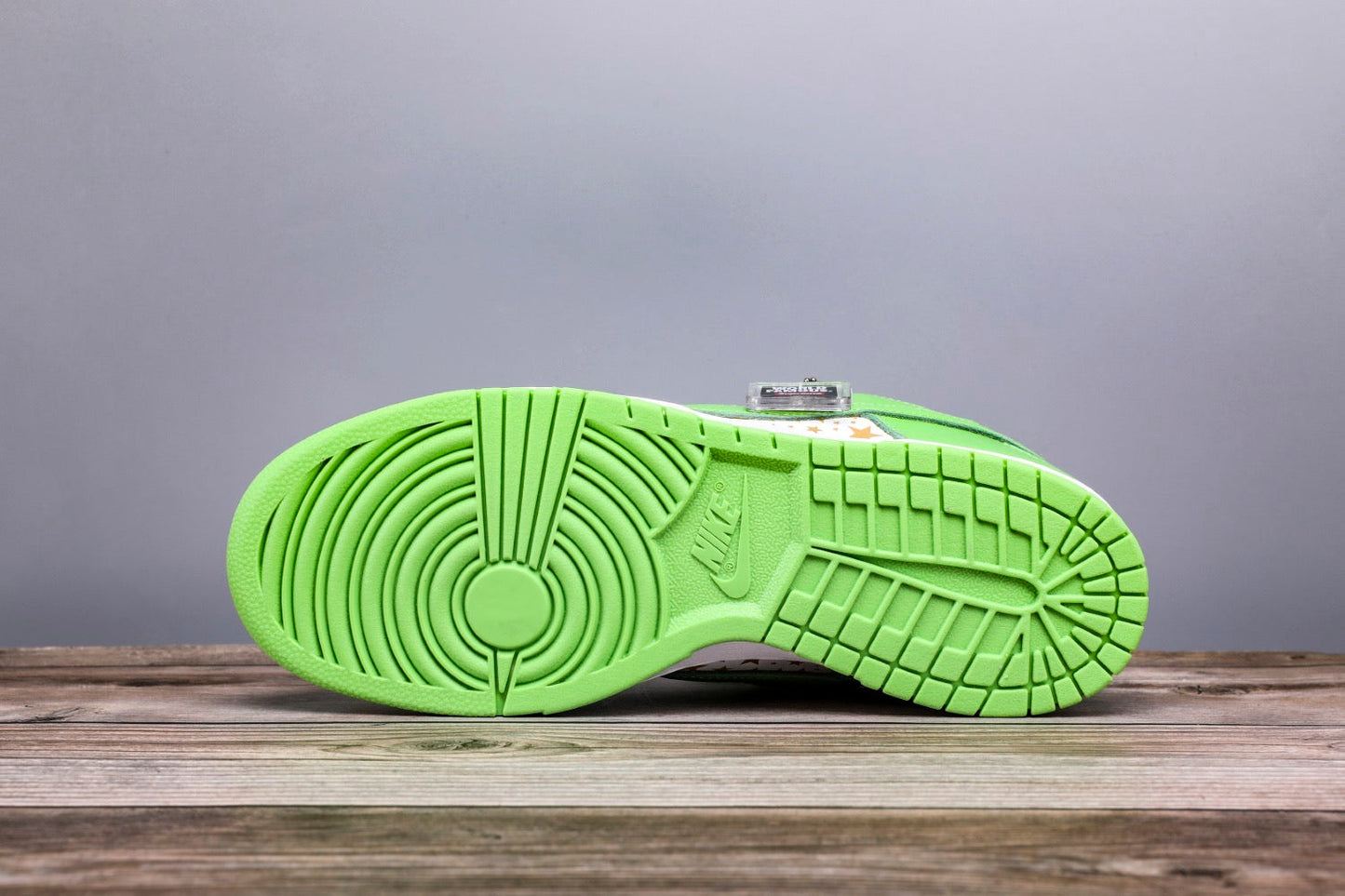 SUP x Dunk Low SB ‘Mean Green’