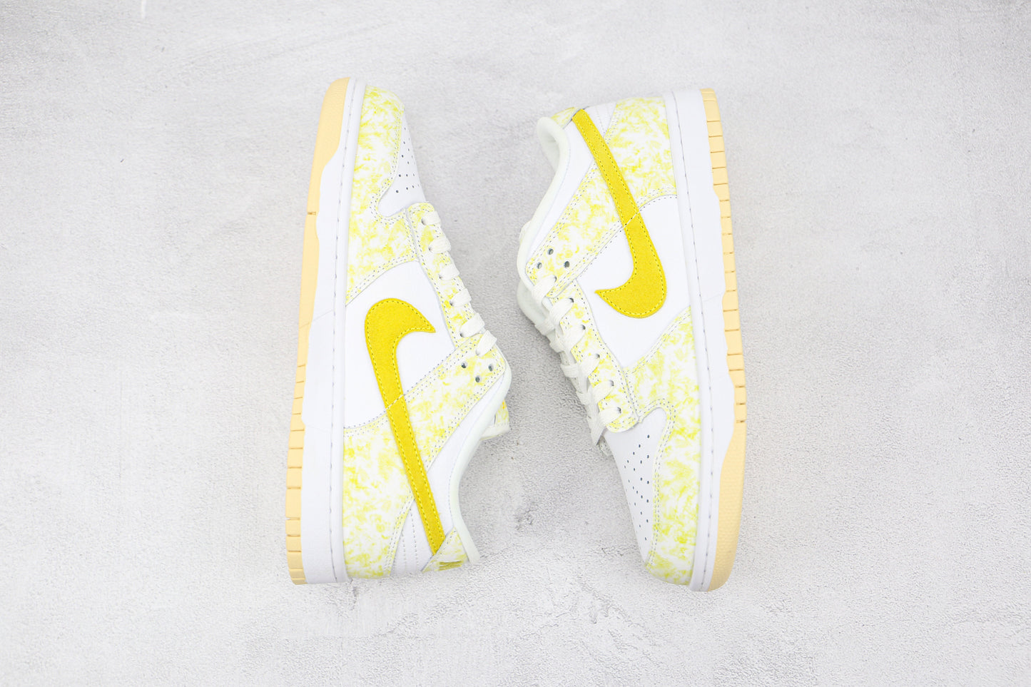 Dunk Low “Yellow Strike”