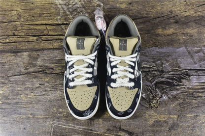 Travis Scott x SB Dunk Low 'Cactus Jack'