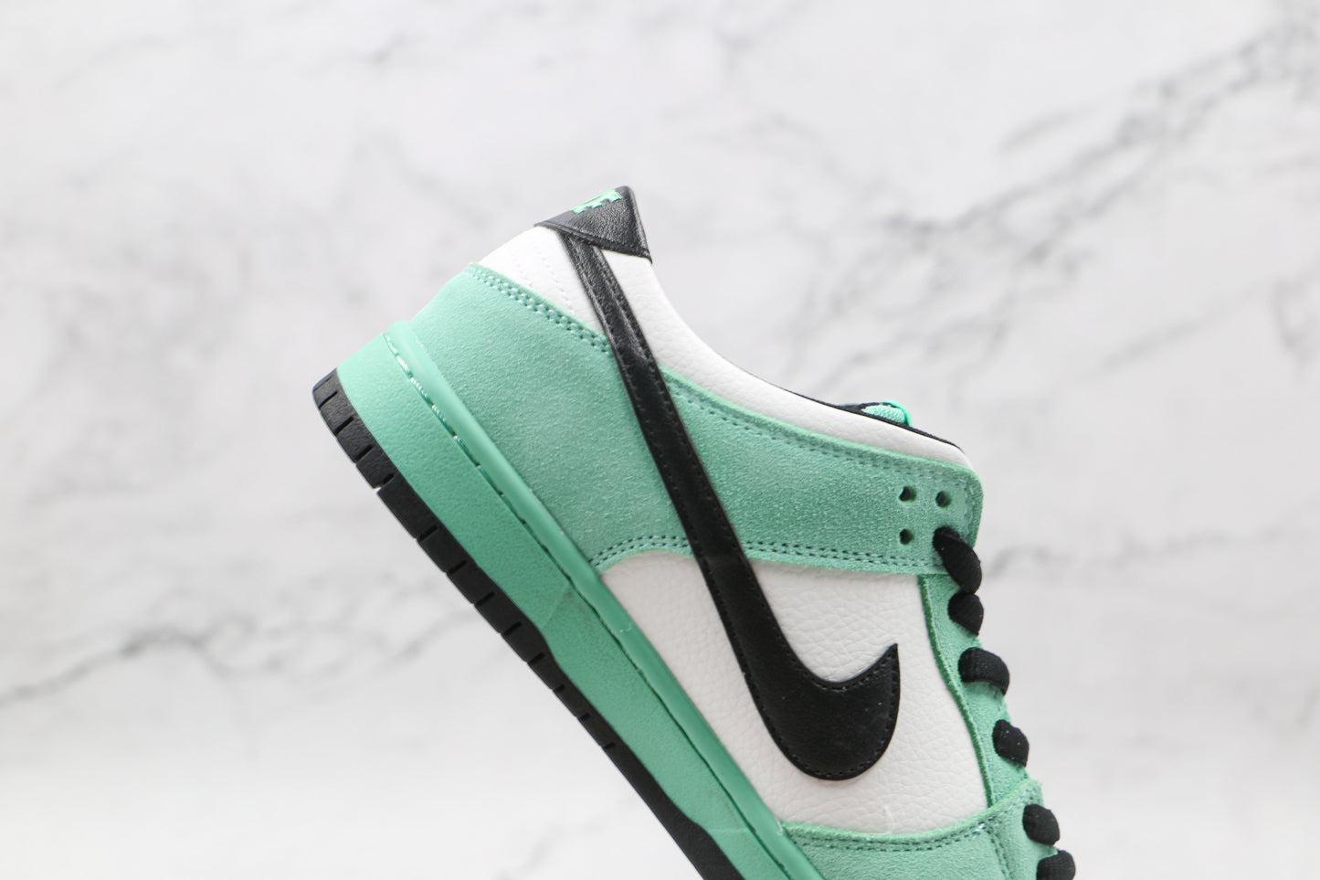 Dunk Low SB “Sea Crystal”
