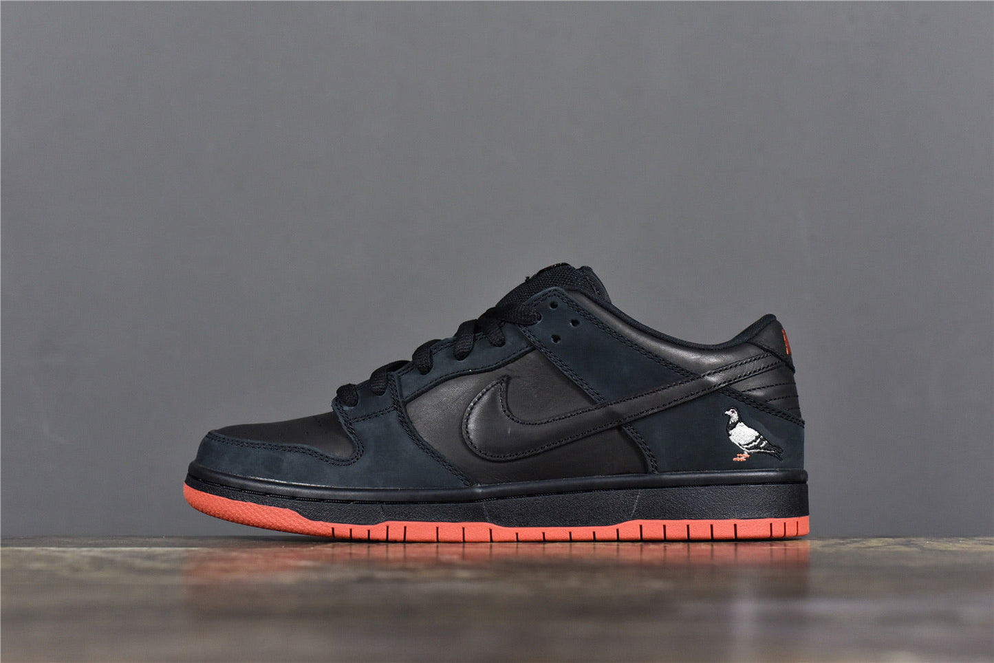 Dunk low Staple ‘Black Pigeon’