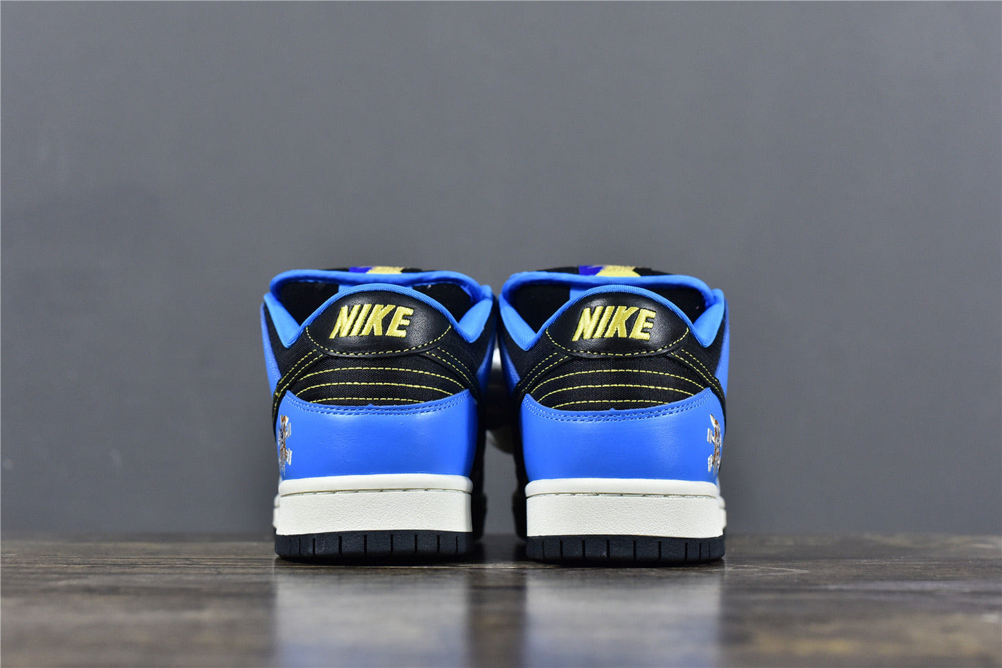 SB  Dunk Low ‘Instant’