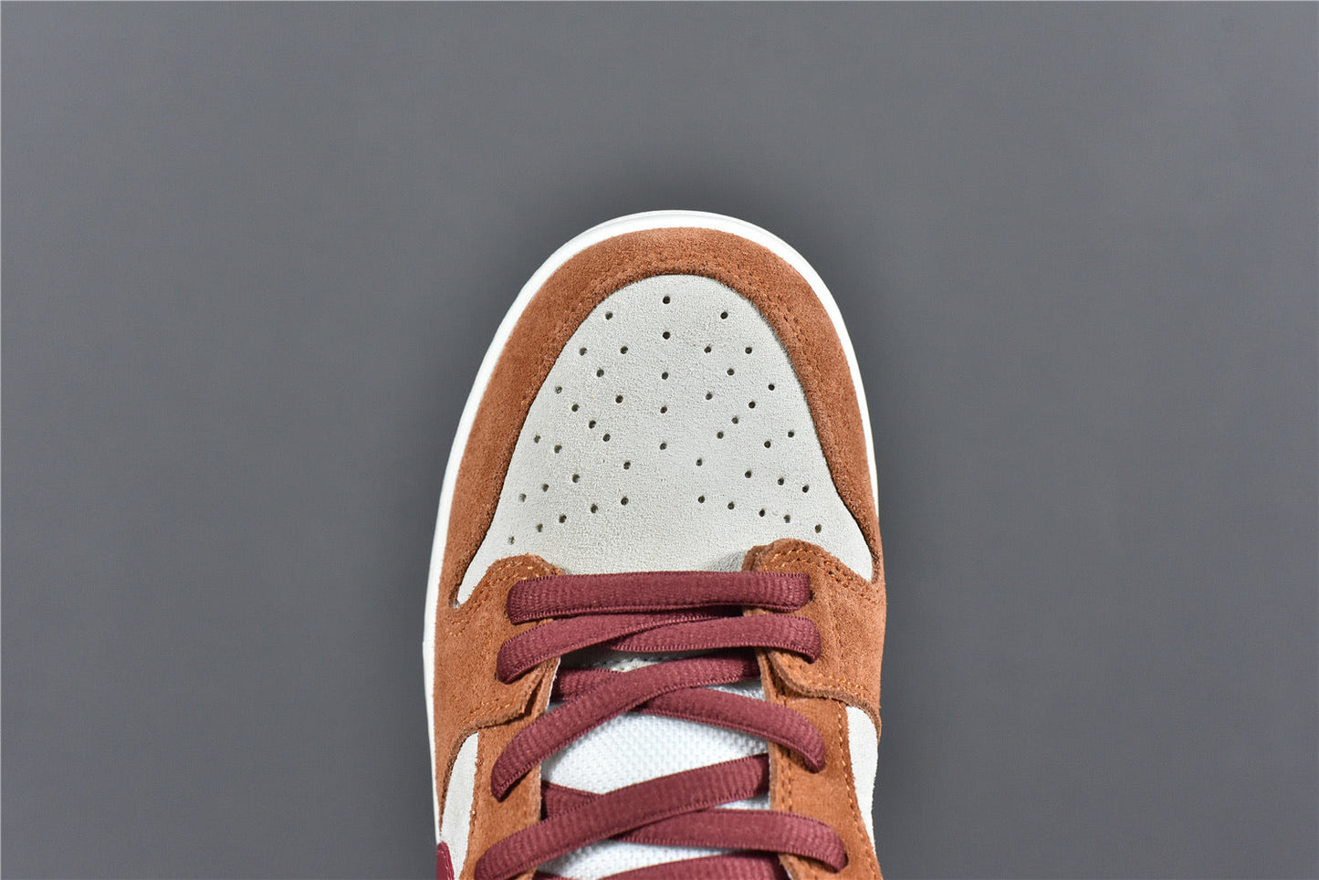 Dunk Low SB ‘Dark Russet Cedar’