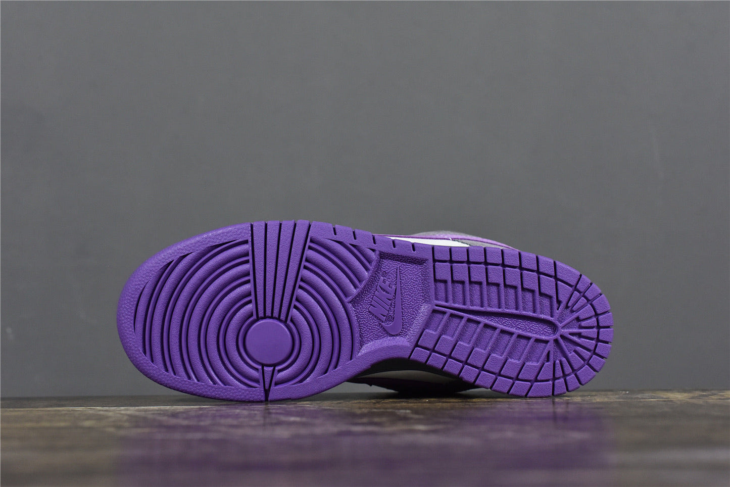 SB Dunk Low - Purple Pigeon