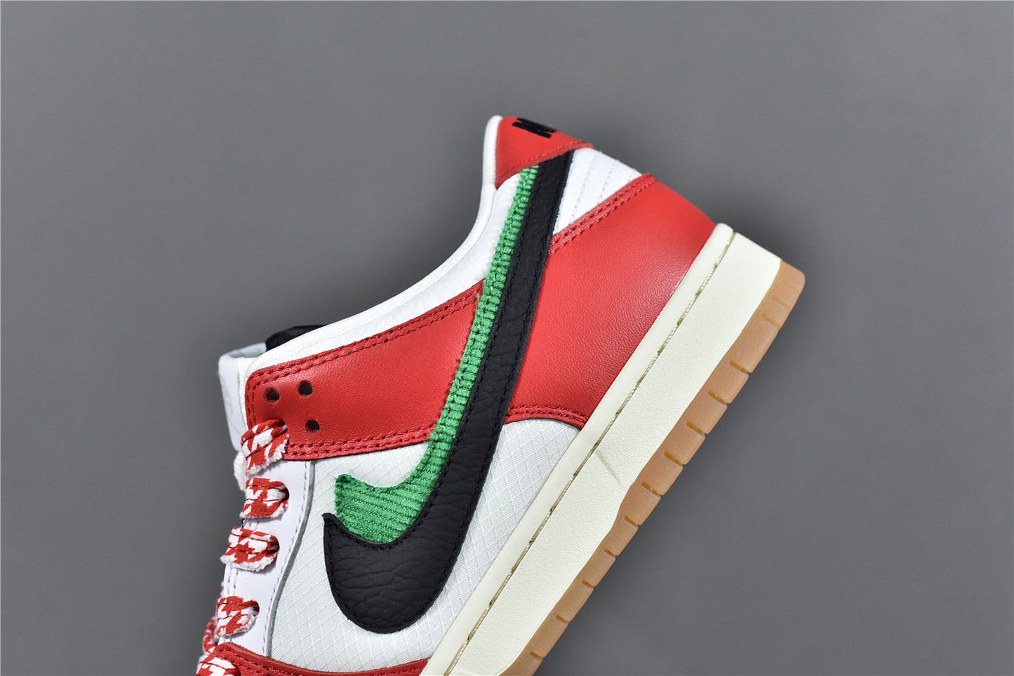 Dunk Low SB 'Low Frame Skate Habibi’