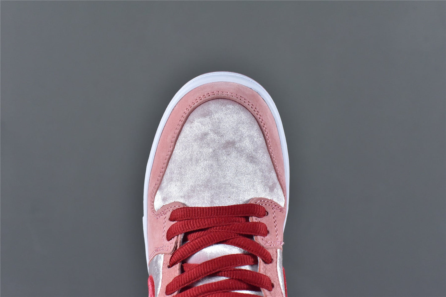 StrangerLove Dunk Low SB 'Valentine's Day'