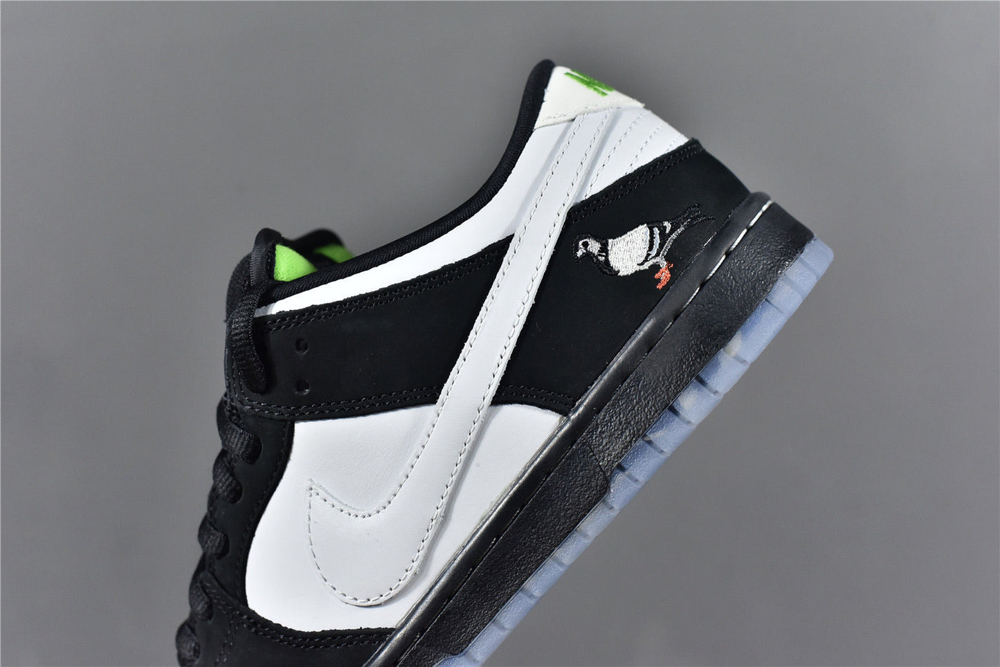 Dunk low Staple ‘Panda Pigeon’