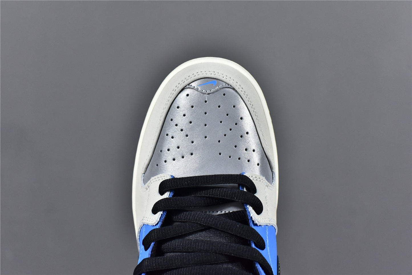 SB  Dunk Low ‘Instant’