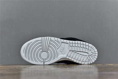 Medicom Toy x Dunk Low ‘BE@RBRICK’
