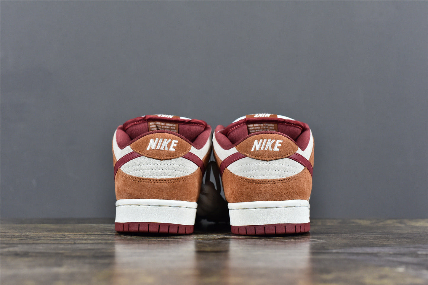 Dunk Low SB ‘Dark Russet Cedar’