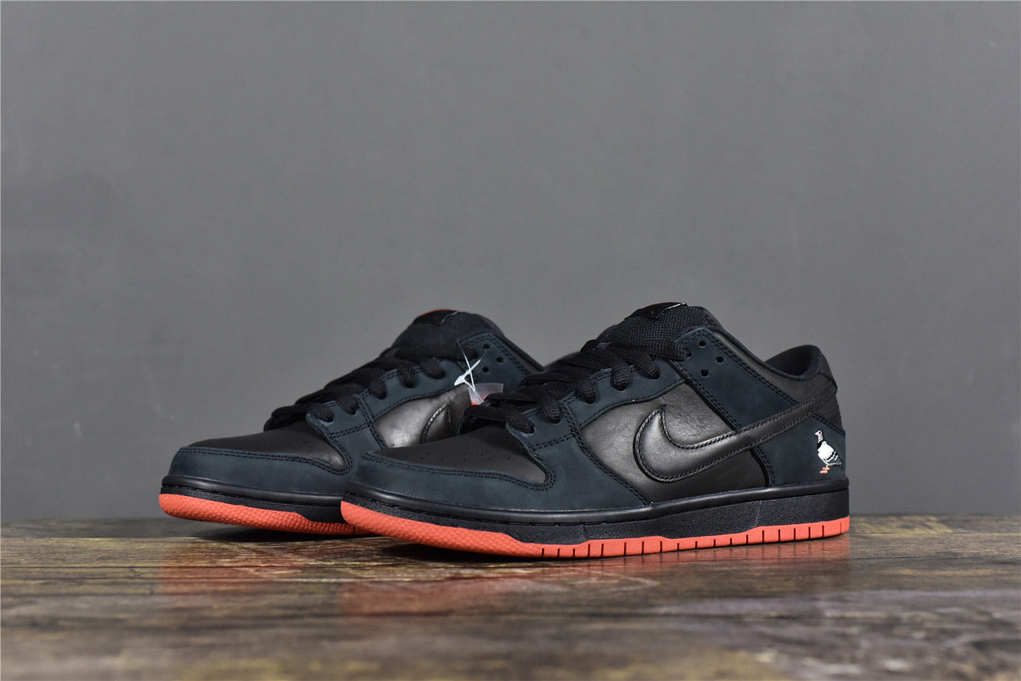 Dunk low Staple ‘Black Pigeon’