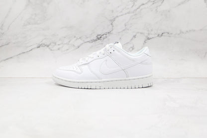 Dunk Low “Triple White”