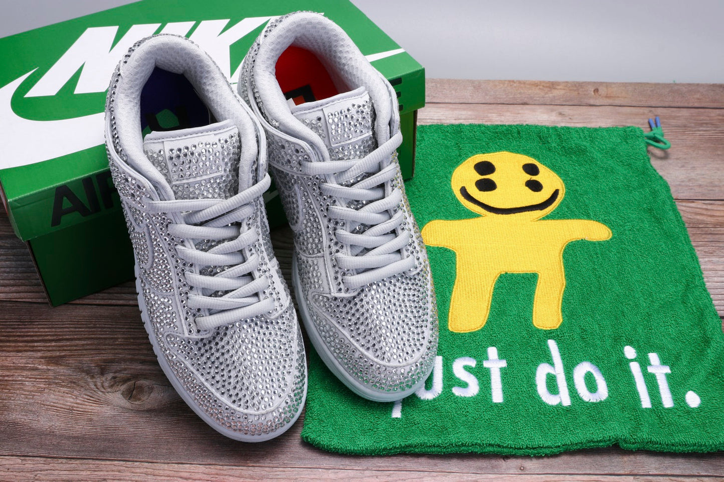 Dunk Low CPFM ‘Pure Platinum’