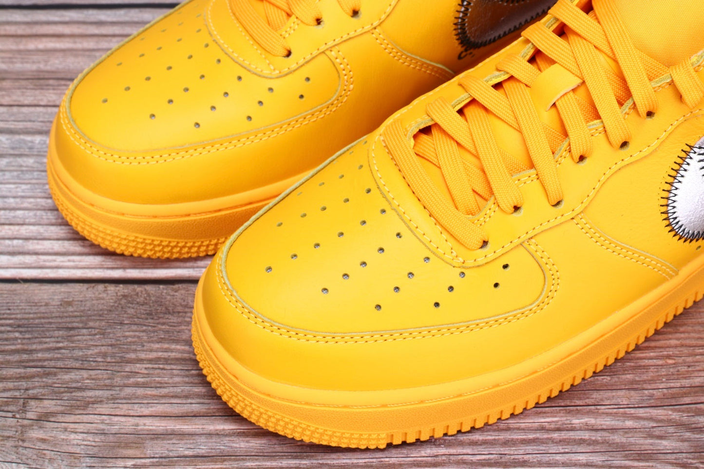 OW x Air Force 1 ‘University Gold’