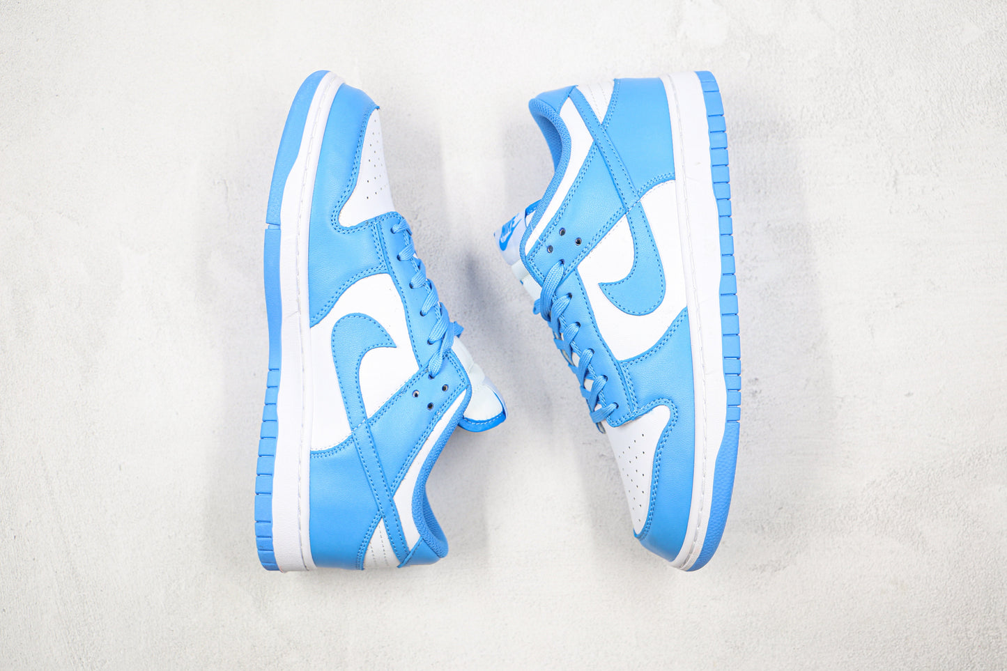 Dunk Low Retro ‘University Blue’