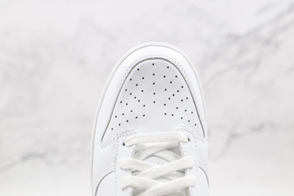 Dunk Low “Triple White”