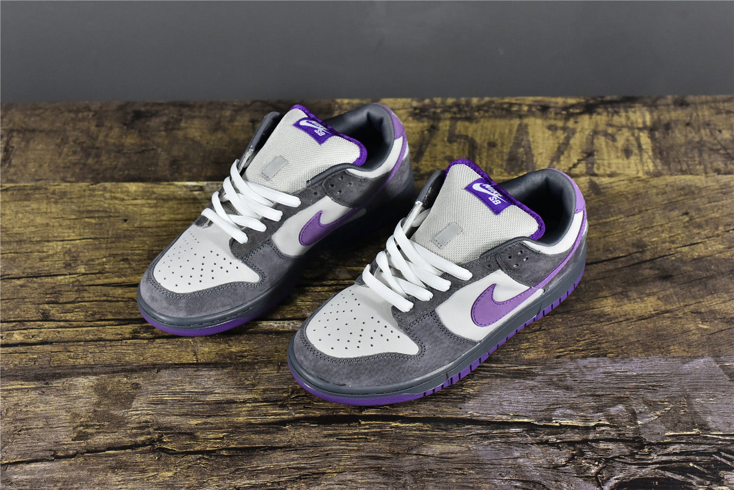 SB Dunk Low - Purple Pigeon
