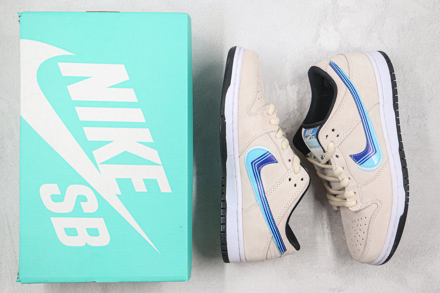 Dunk Low SB ‘Truck It Pack’