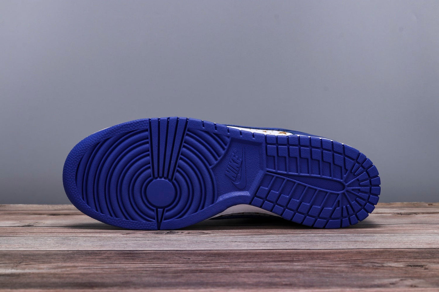 SUP x Dunk Low SB 'Hyper Royal’