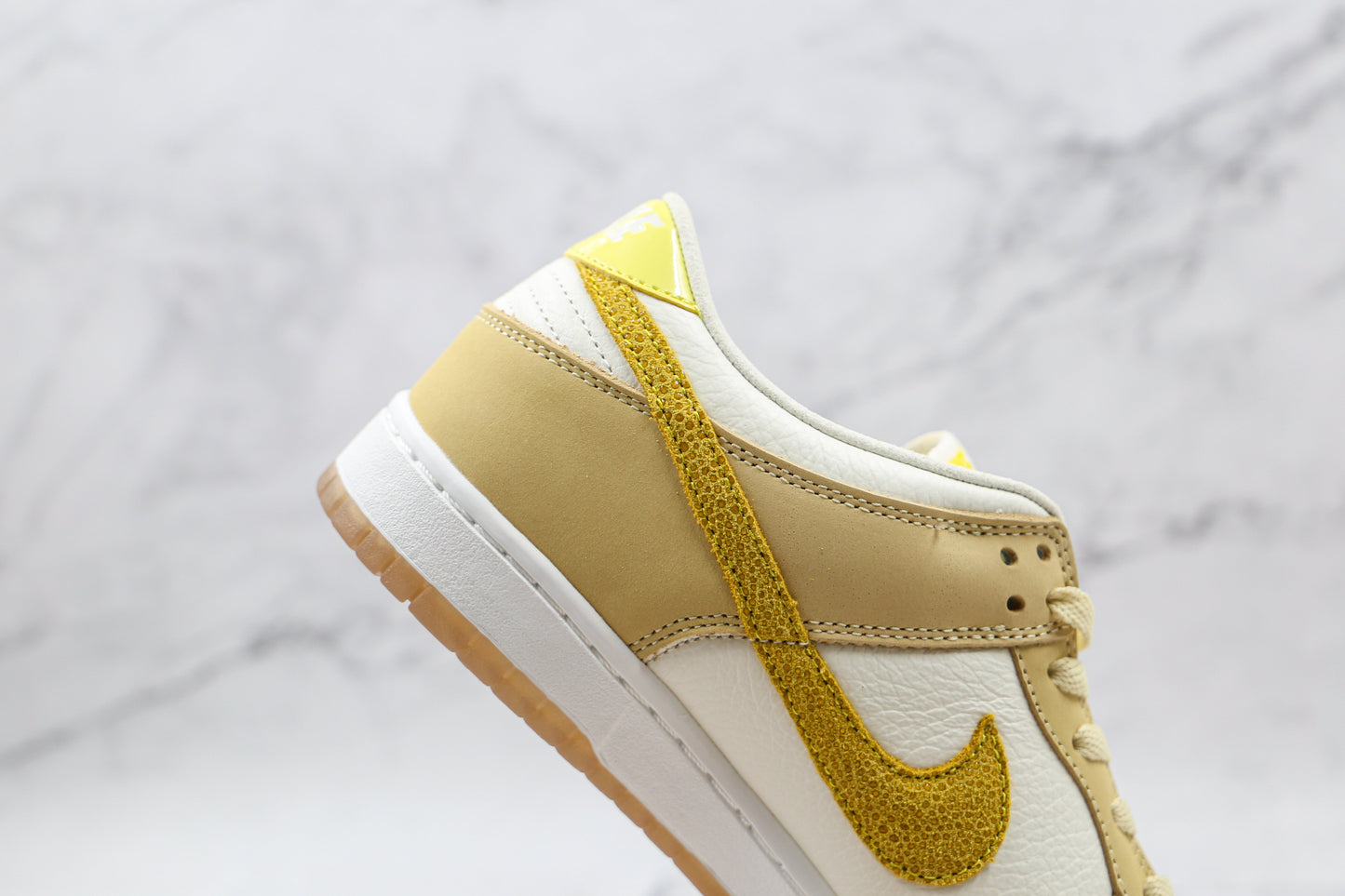 Dunk Low  ‘Lemon drop’