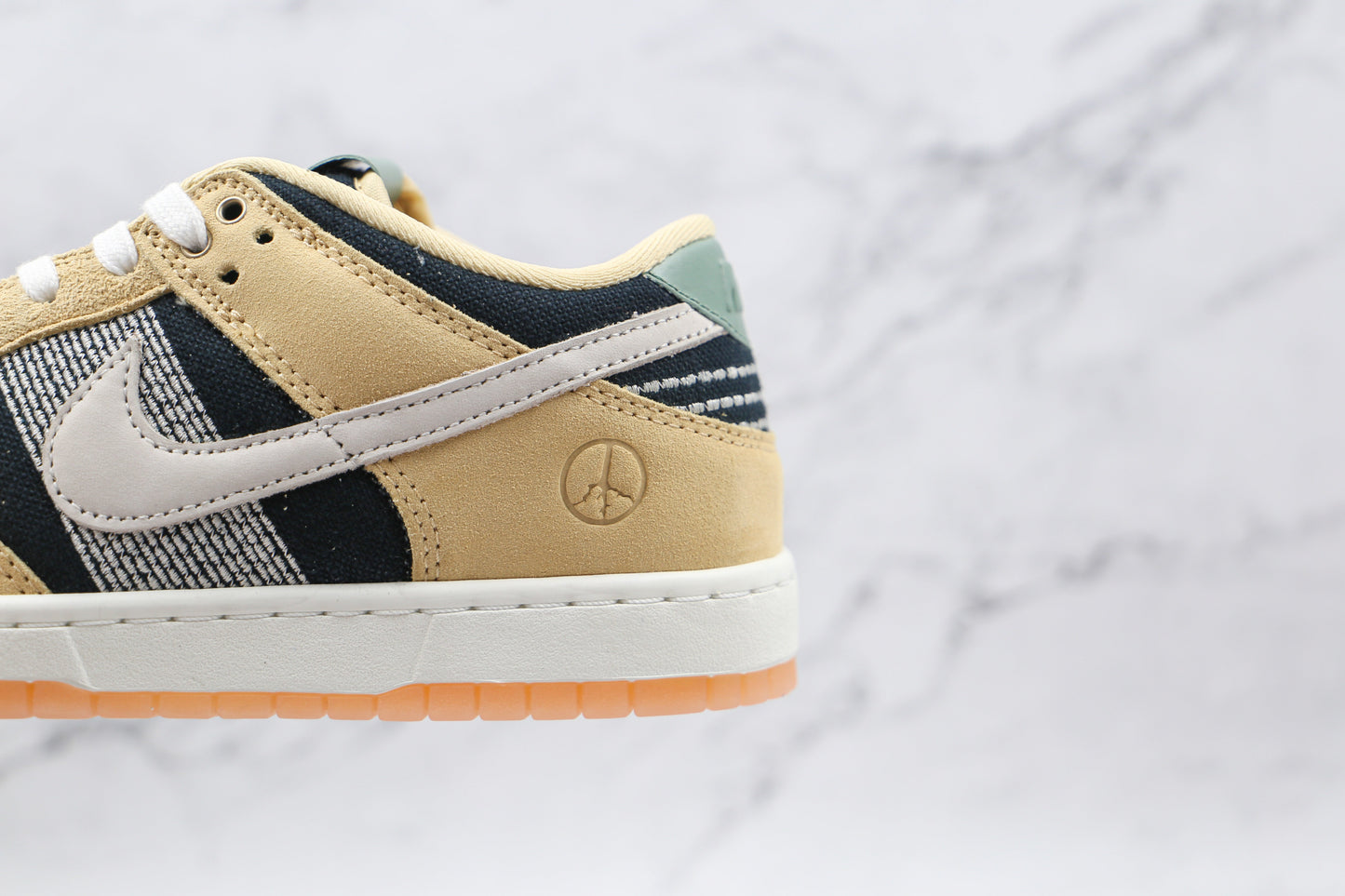 Dunk Low  ‘Rooted in peace’