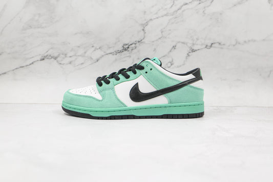 Dunk Low SB “Sea Crystal”