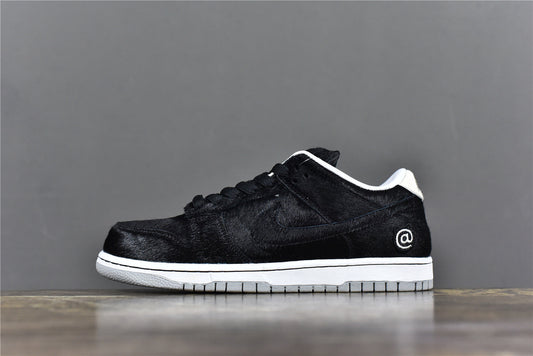 Medicom Toy x Dunk Low ‘BE@RBRICK’