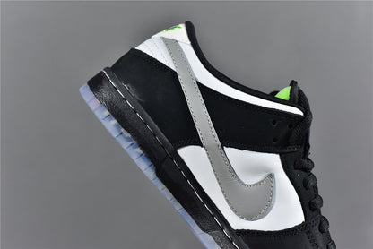 Dunk low Staple ‘Panda Pigeon’