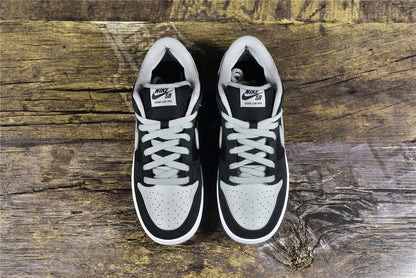 SB  Dunk Low ‘Shadow’