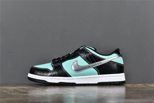Dunk Low  ‘Tiffany’