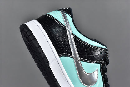 Dunk Low  ‘Tiffany’