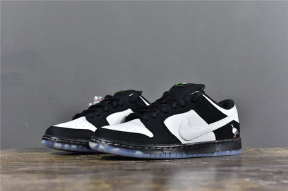 Dunk low Staple ‘Panda Pigeon’