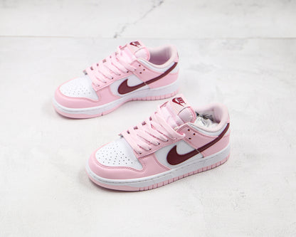 Dunk Low “White / Pink / Red”