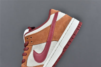 Dunk Low SB ‘Dark Russet Cedar’