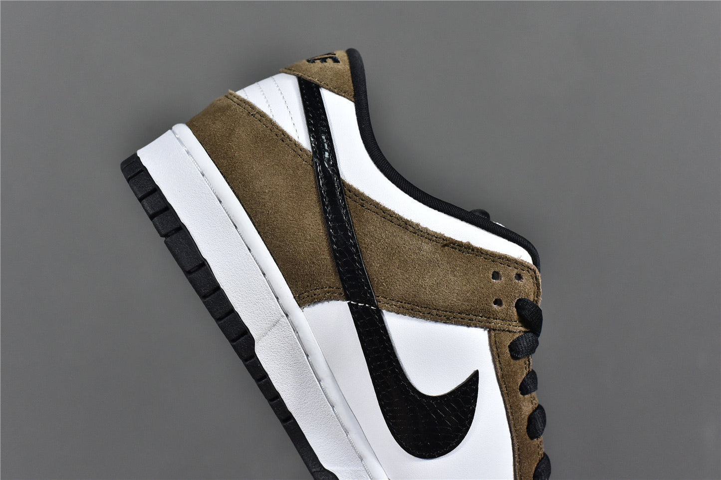 Dunk Low Trail End ‘Brown’