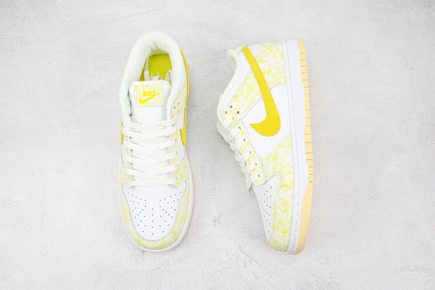 Dunk Low “Yellow Strike”